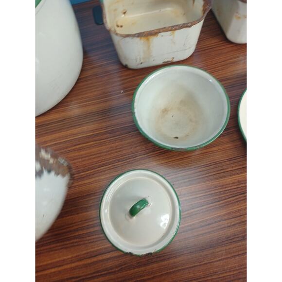 Vintage Enameled Green Trim Cookware Pot Bowls Plate Lids Lot Of 8 Farmhouse - Picture 7 of 16